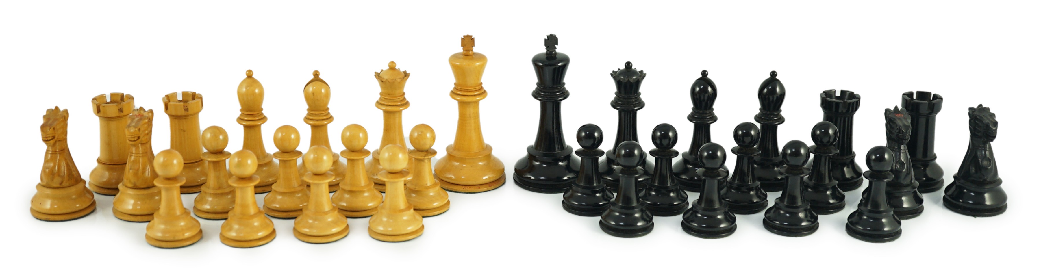 A Jaques & Son Staunton pattern ebony and boxwood chess set, Kings 9.5cm